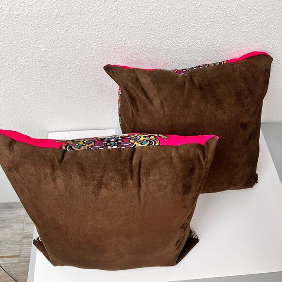 HANDMADE DECORATIVE PILLOWS - Picture 10 of 11